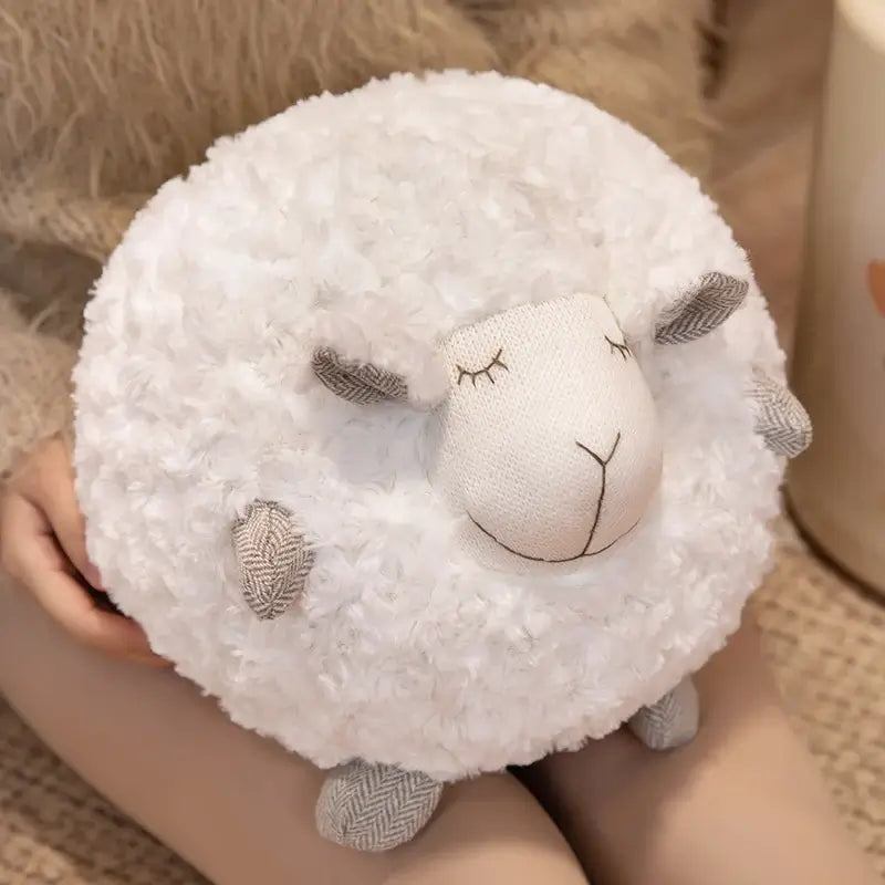 Cozy Cotton Lamb plushie white detail
