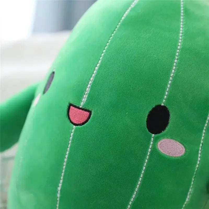 Prickle Petal Plushie Face Detail